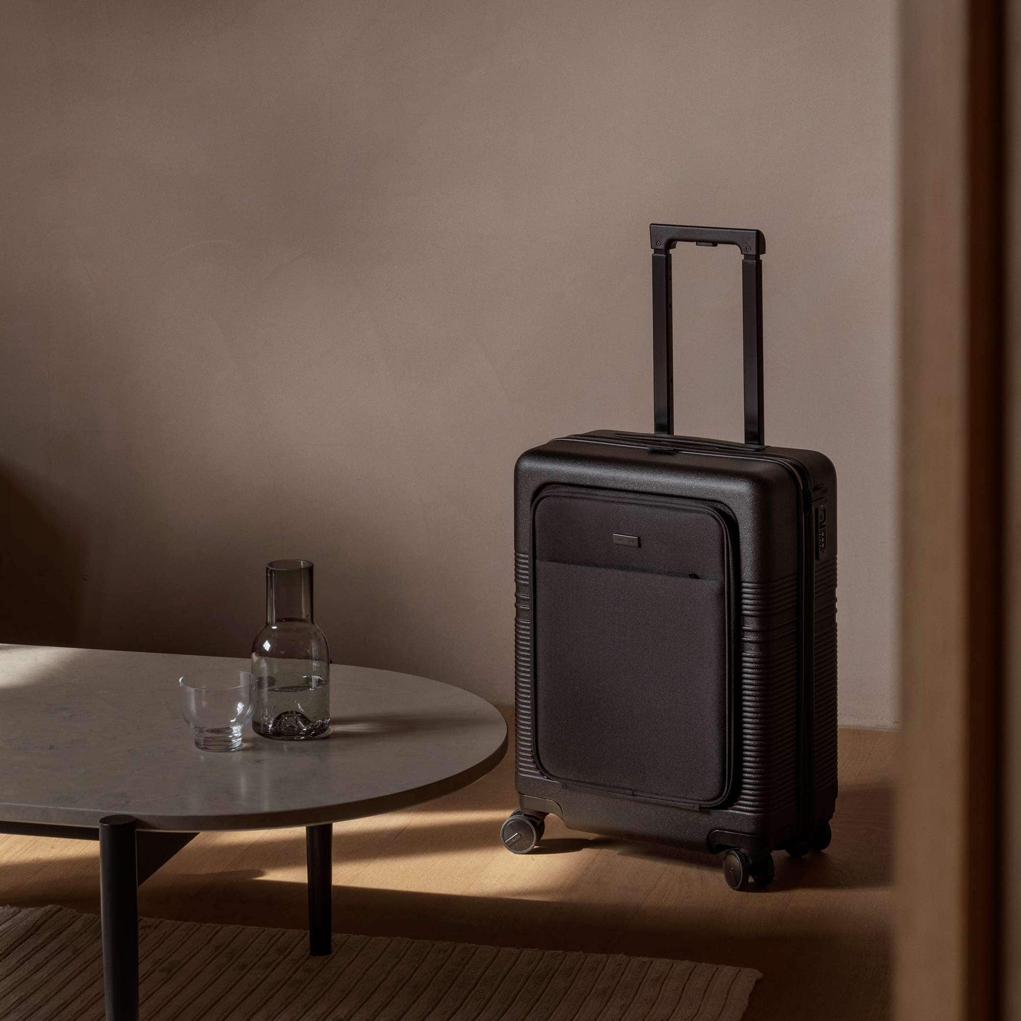 NORTVI | Luggage Set | Front Pocket | Premium & Sustainable